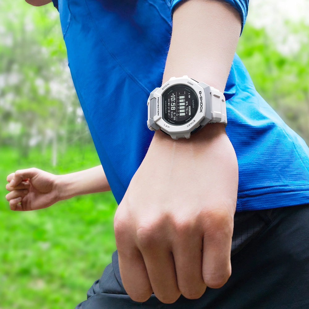 G-Shock Watches G-Shock GBD300-7D G-SQUAD Bluetooth