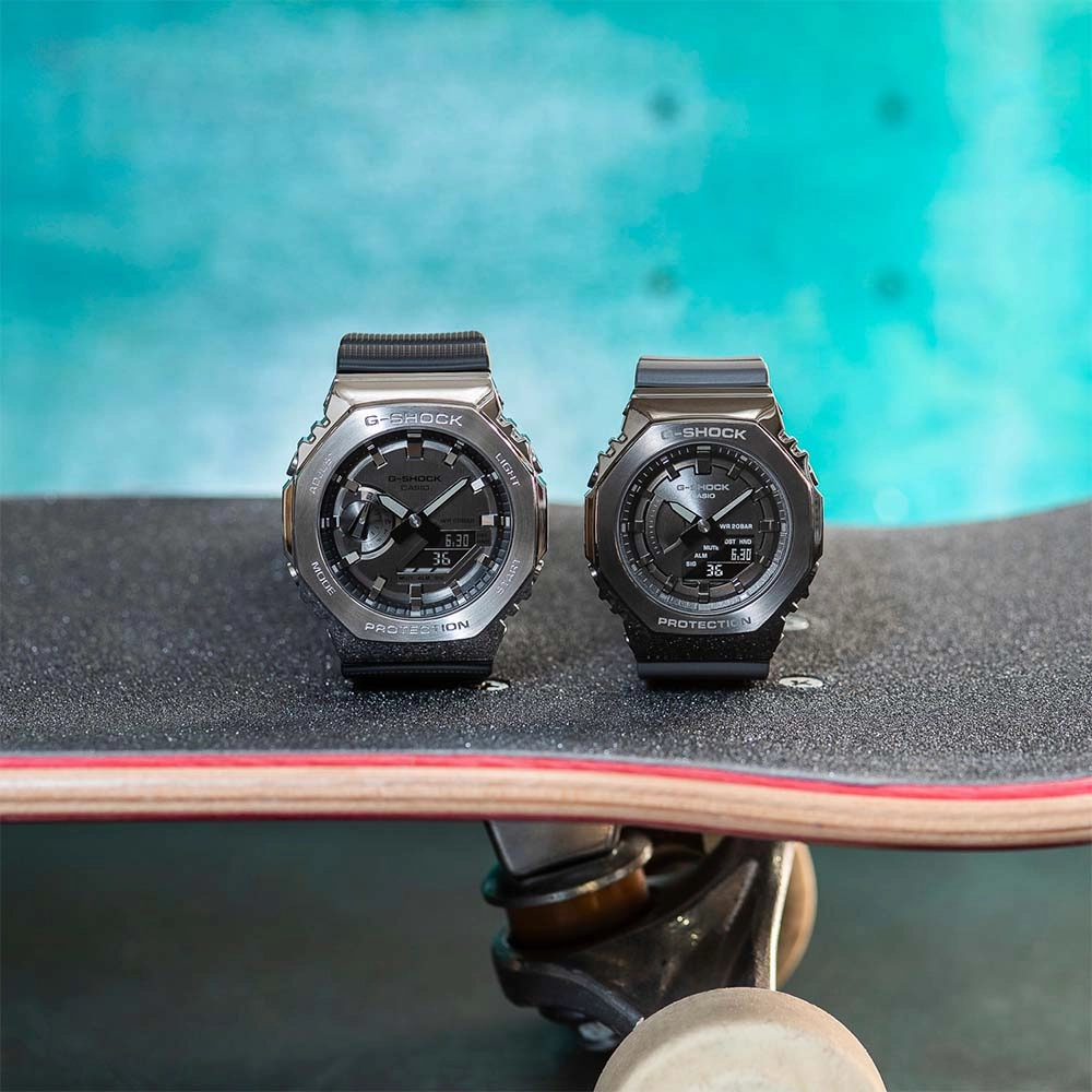 G-Shock Watches G-Shock GM2100-1A Metal Covered Silver 'CasiOak'