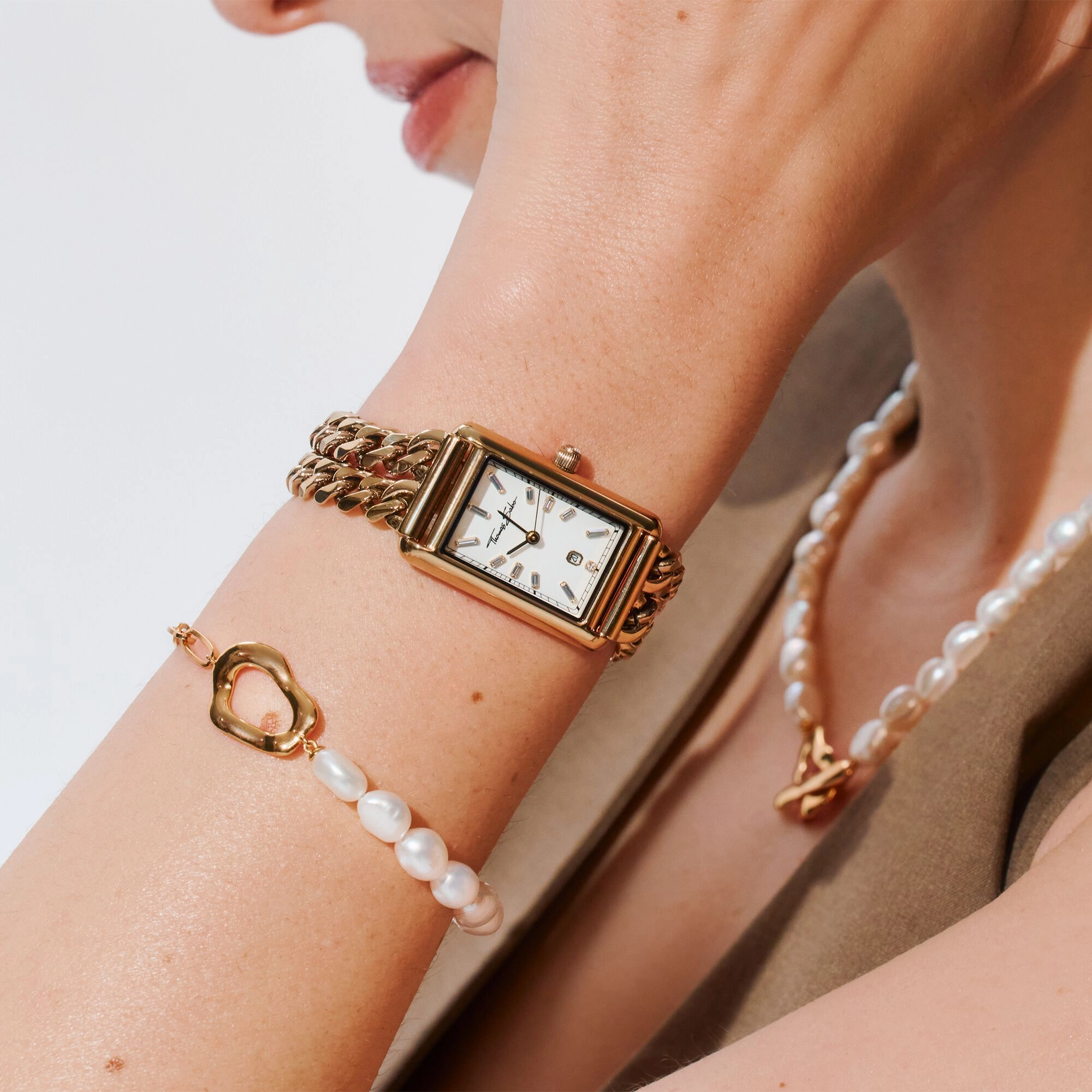 Gold-Coloured Rectangular Shaped Women's Watch WA0429-291-207
