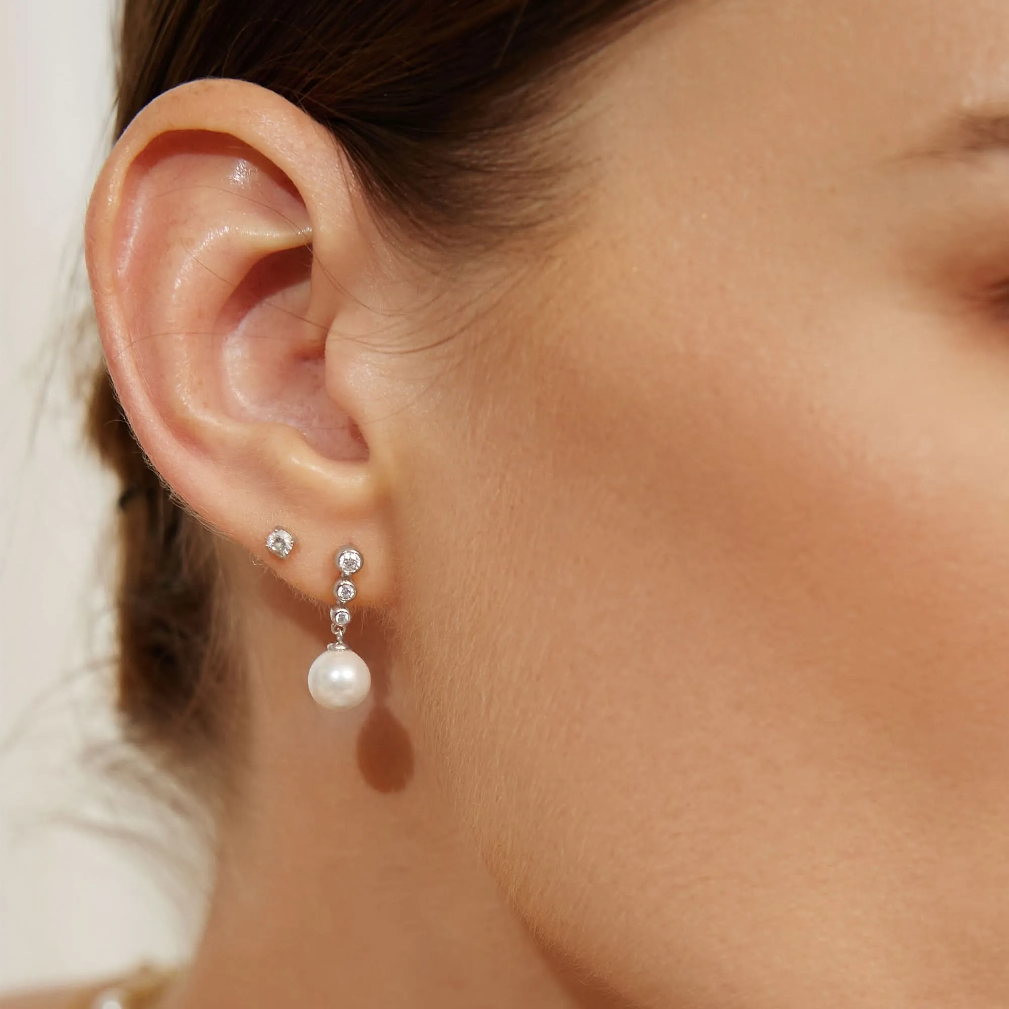 Silver Tennis Beaded Stone Pearl Drop Stud Earrings E065-03H Ania Haie Jewellery