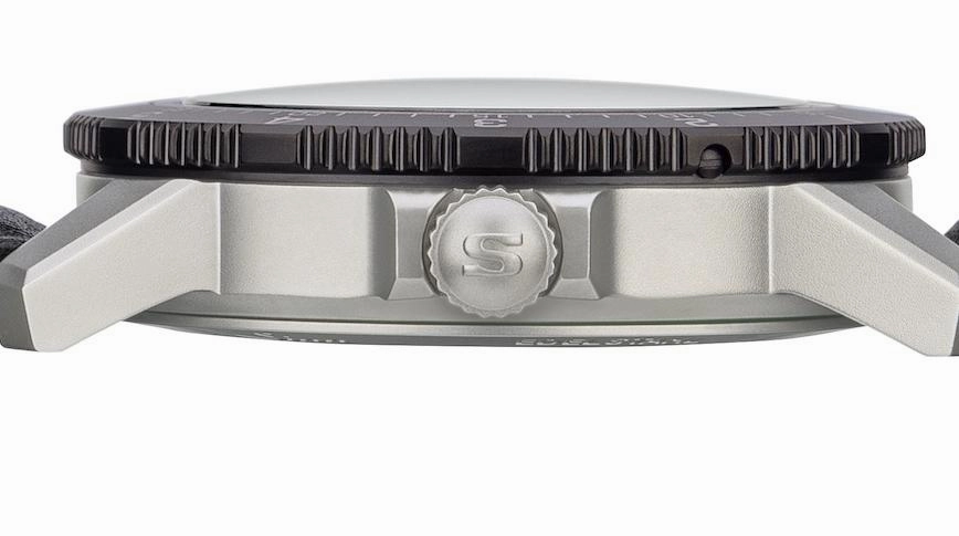 Sinn Watches Sinn 105 St Sa H-Link Bracelet Watch