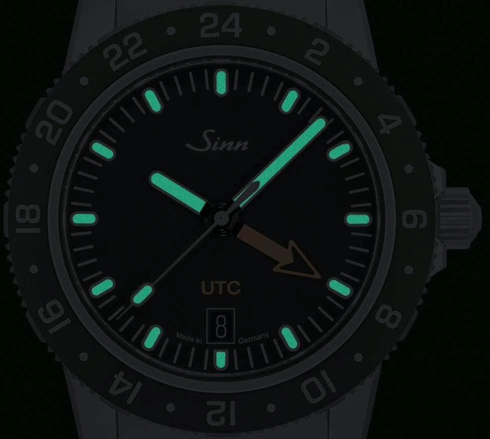 Sinn Watches Sinn 105 St Sa UTC H-Link Bracelet Watch