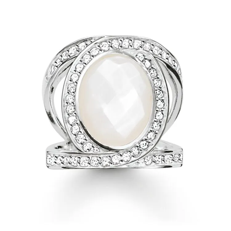 Thomas Sabo Silver Oval Mother of Pearl Love Knot Ring TR2015-030-14